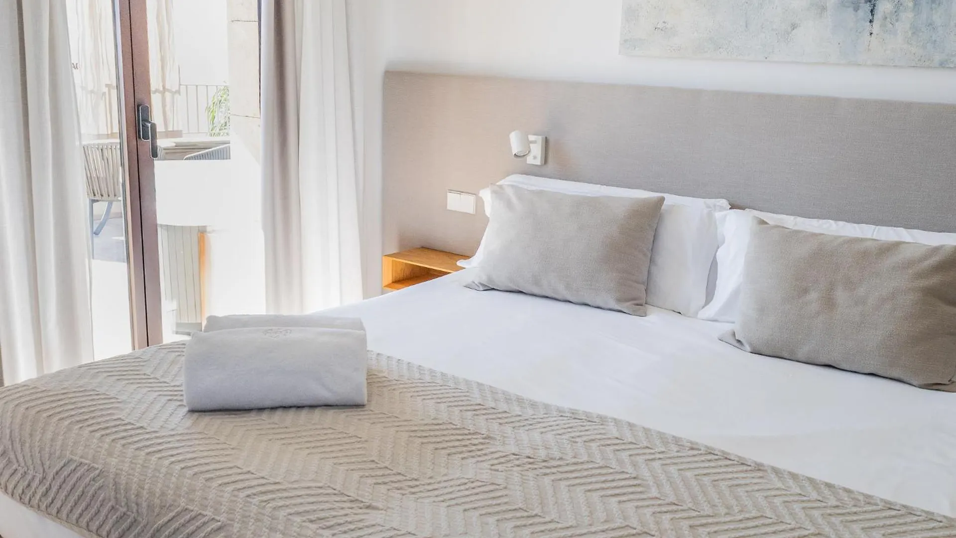 Ynaira Hotel & Spa Ariany 4*,  Spain